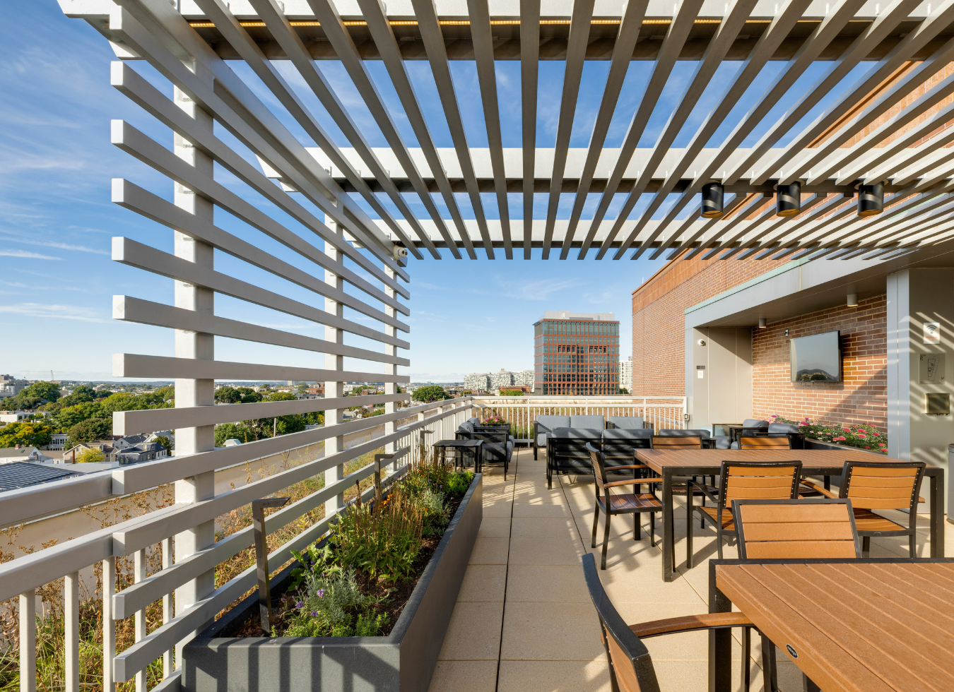 Vivo Apartments - Cambridge, MA - Rooftop Patio